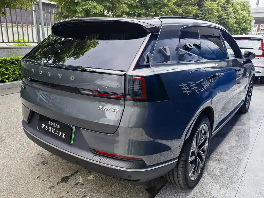 Volvo гибрид Volvo XC70 plug-in — миниатюра 8
