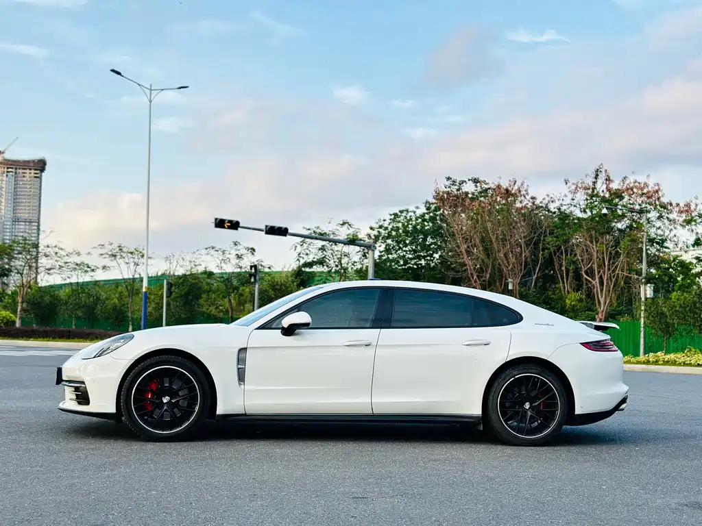 Porsche Panamera — миниатюра 5