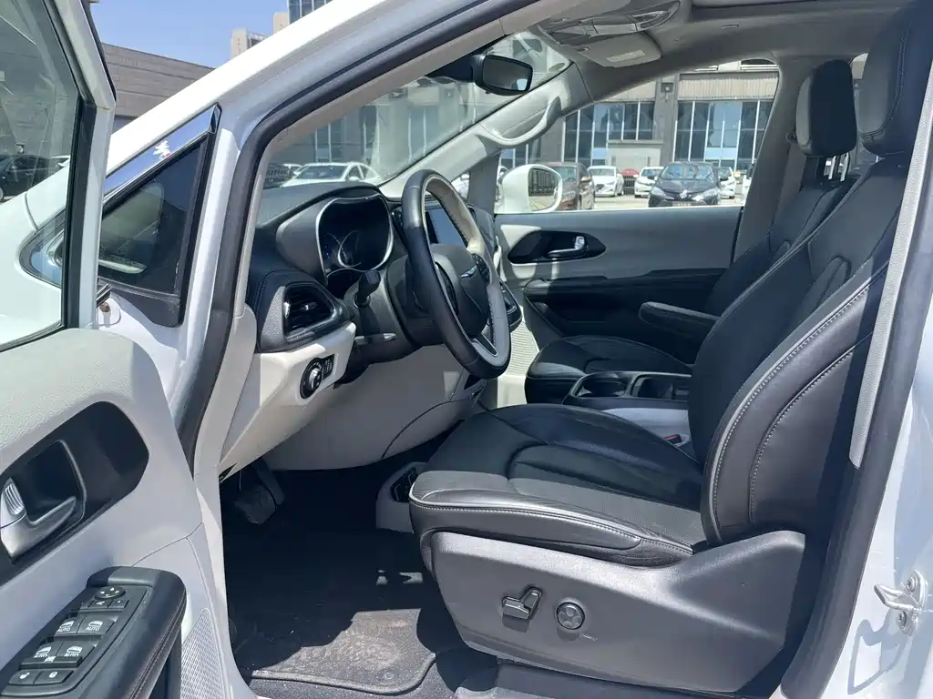 Chrysler Grand VoyagerPHEV PHEV 2019 3.6L