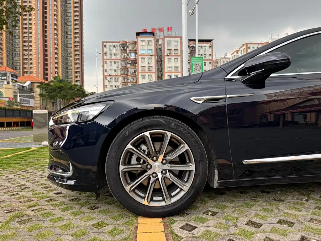Buick LaCrosse 2020 652T Luxury