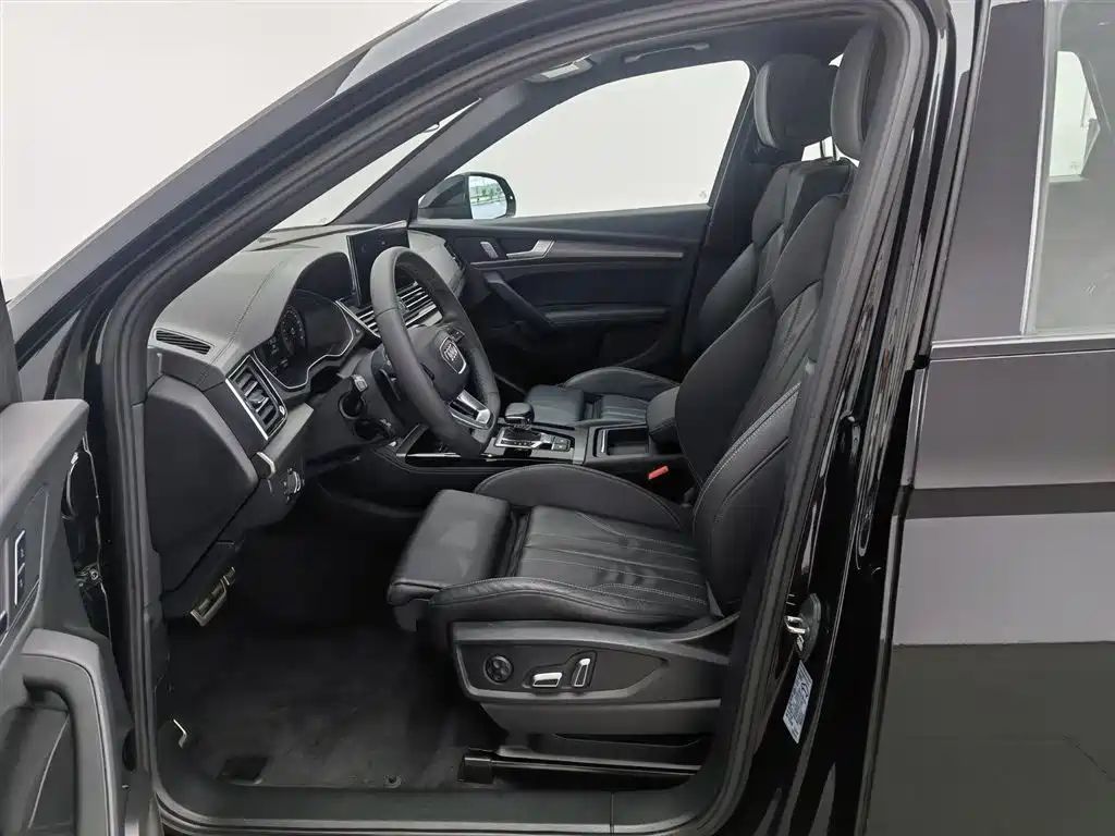 Audi Q5L 2023 40T Luxury