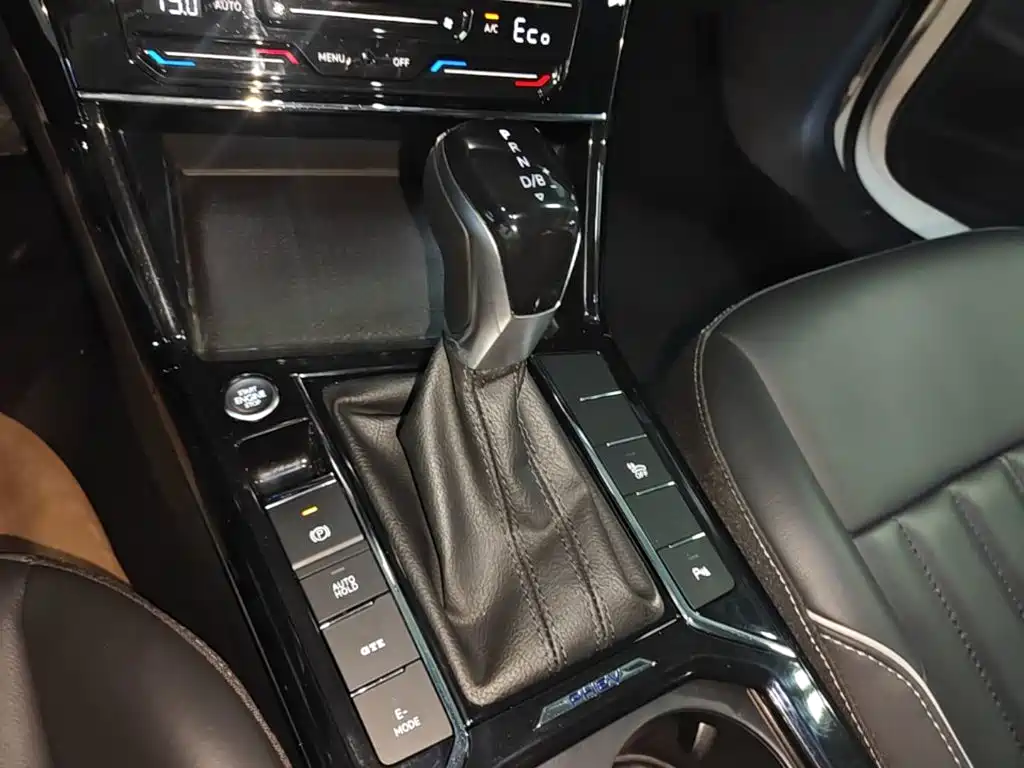 Volkswagen 帕萨特插电混动 — миниатюра 14