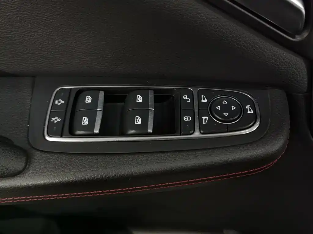 BYD Tang 2019 DM 2.0T 7 мест VI