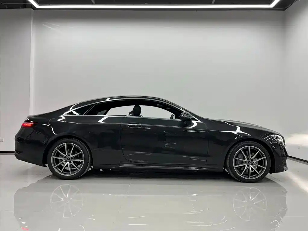 Mercedes-Benz E-Class id 4628975 из Китая 10