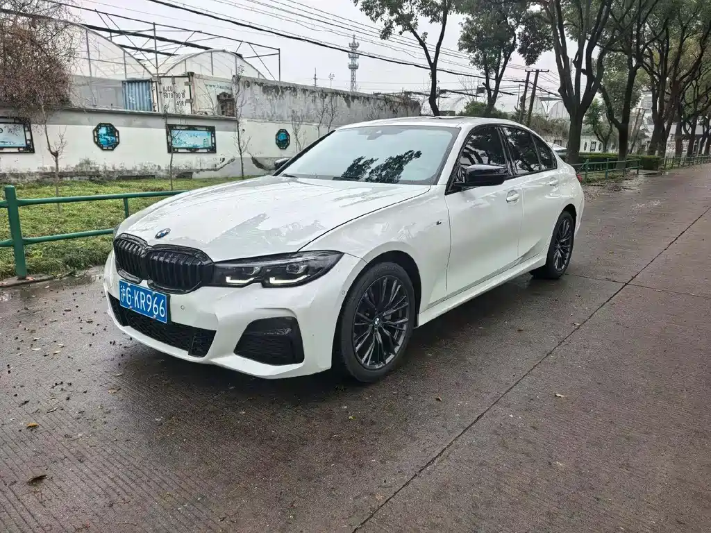 BMW 3 Series 2022