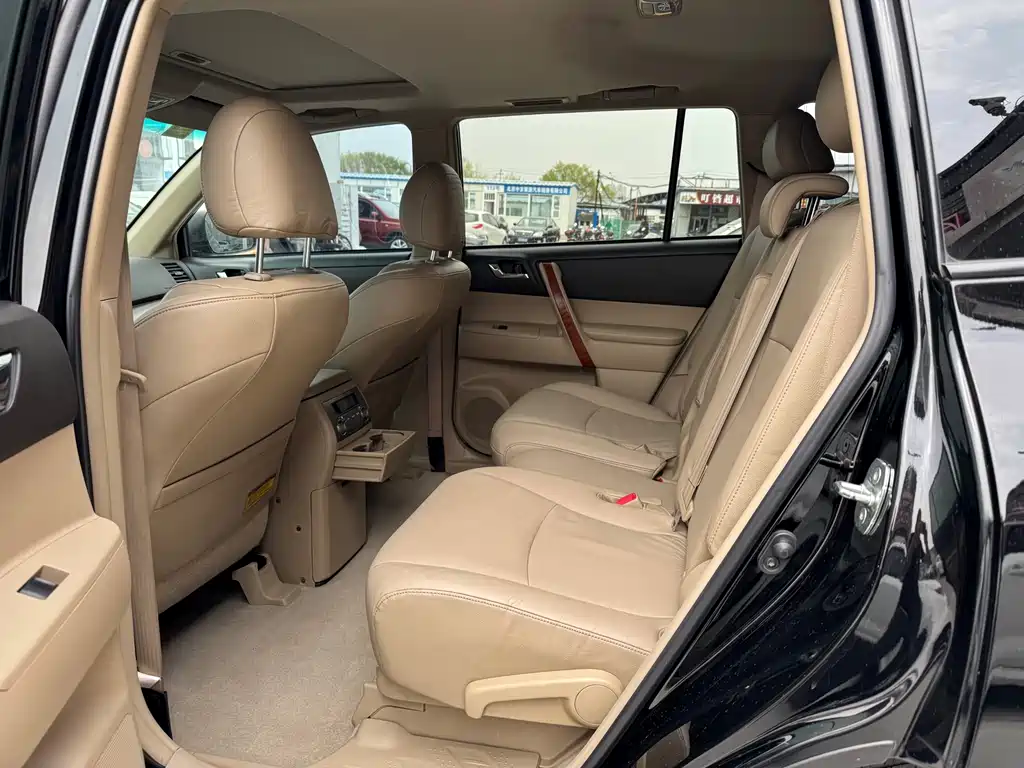 Toyota Highlander 2009 3.5L 7 мест