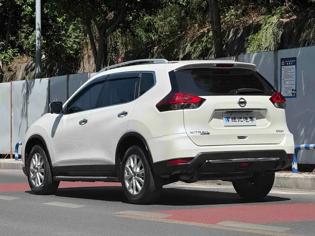 Nissan X-Trail — миниатюра 8