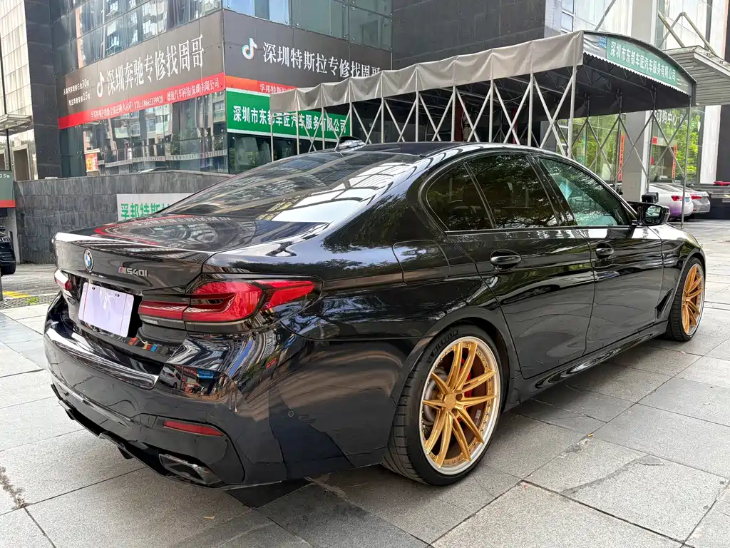 BMW 5 Series (Import) — миниатюра 9