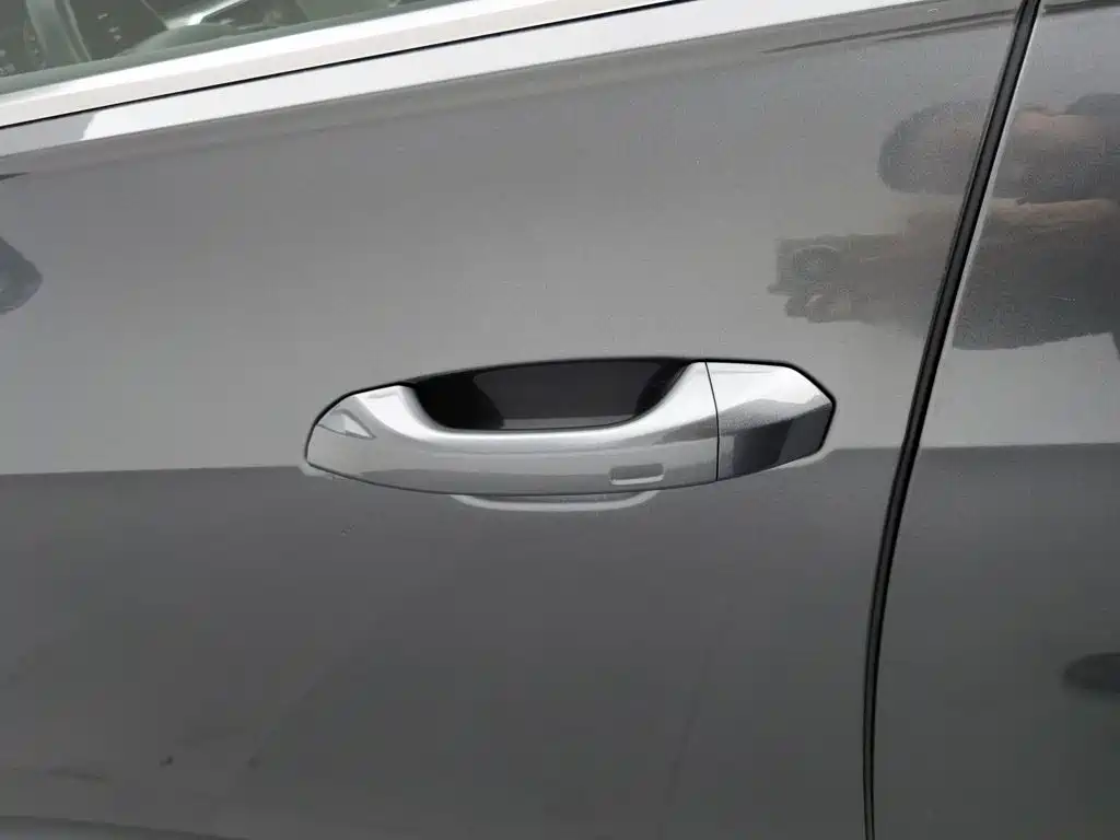 Audi A6L — миниатюра 18