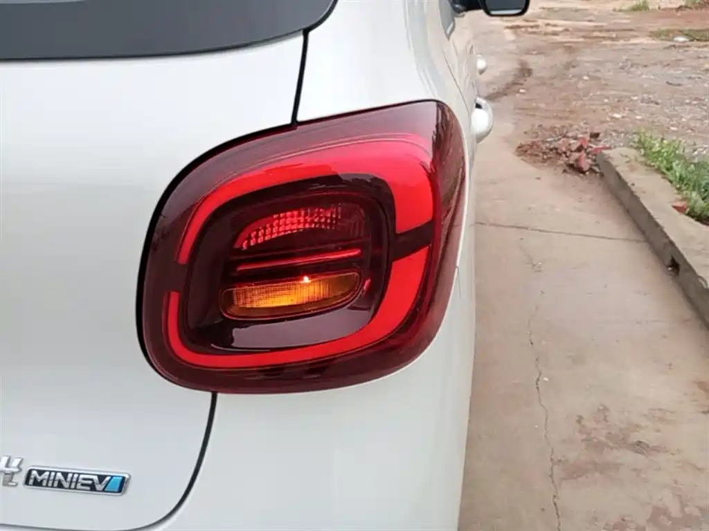 Wuling Mini EV MINIEV 2025