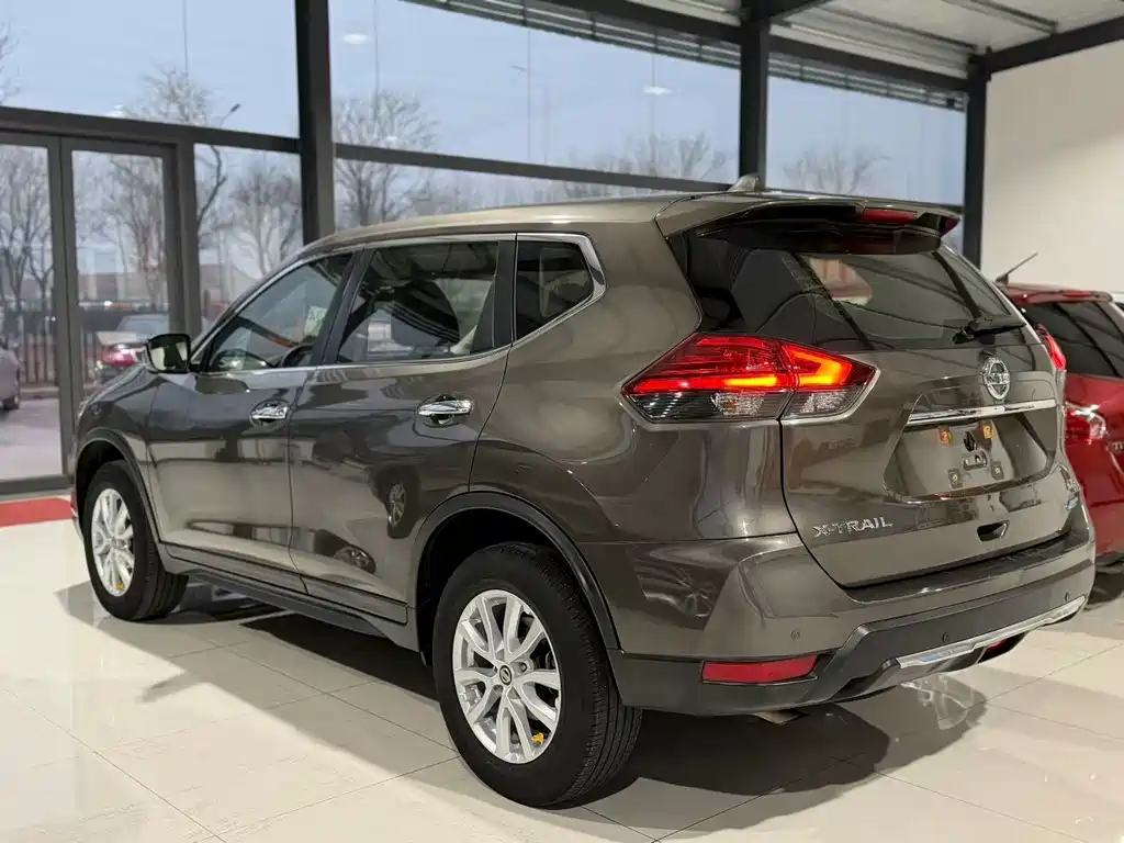 Nissan X-Trail 2017 2.0L CVT Comfort 2WD