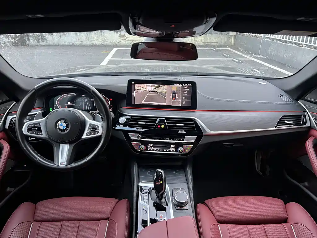 BMW 5 Series — миниатюра 21