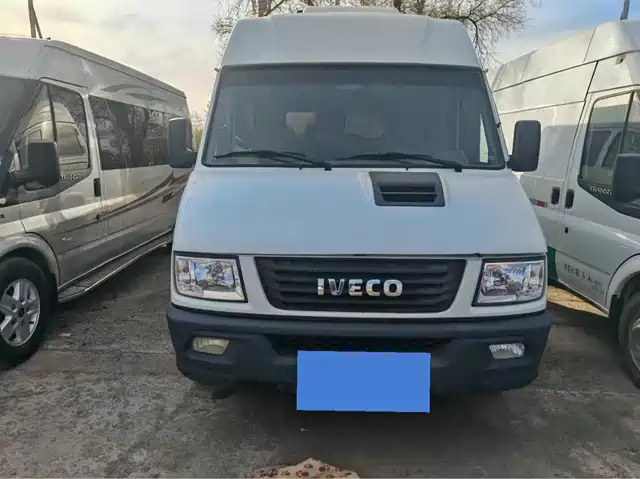 IVECO PROUD