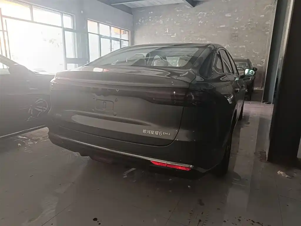 Geely Galaxy Galaxy 6 6 2026 125km +
