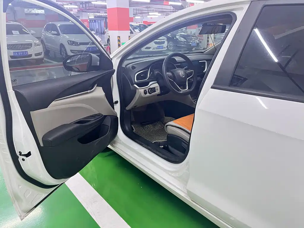Buick Excelle — миниатюра 8