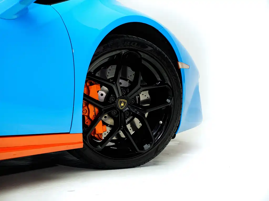 LAMBORGHINI HURACÁN