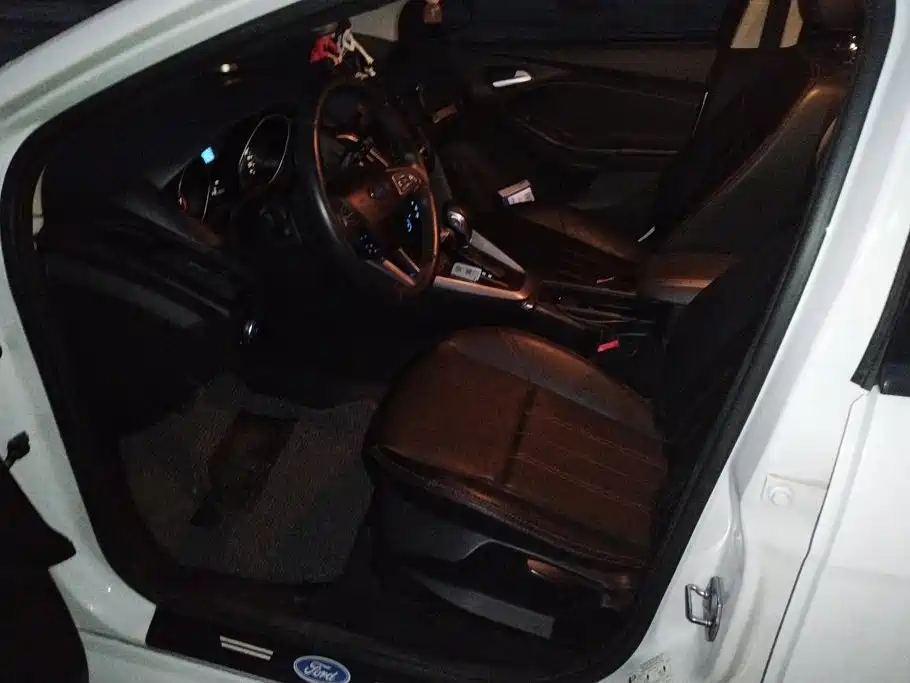 Ford Focus — миниатюра 9