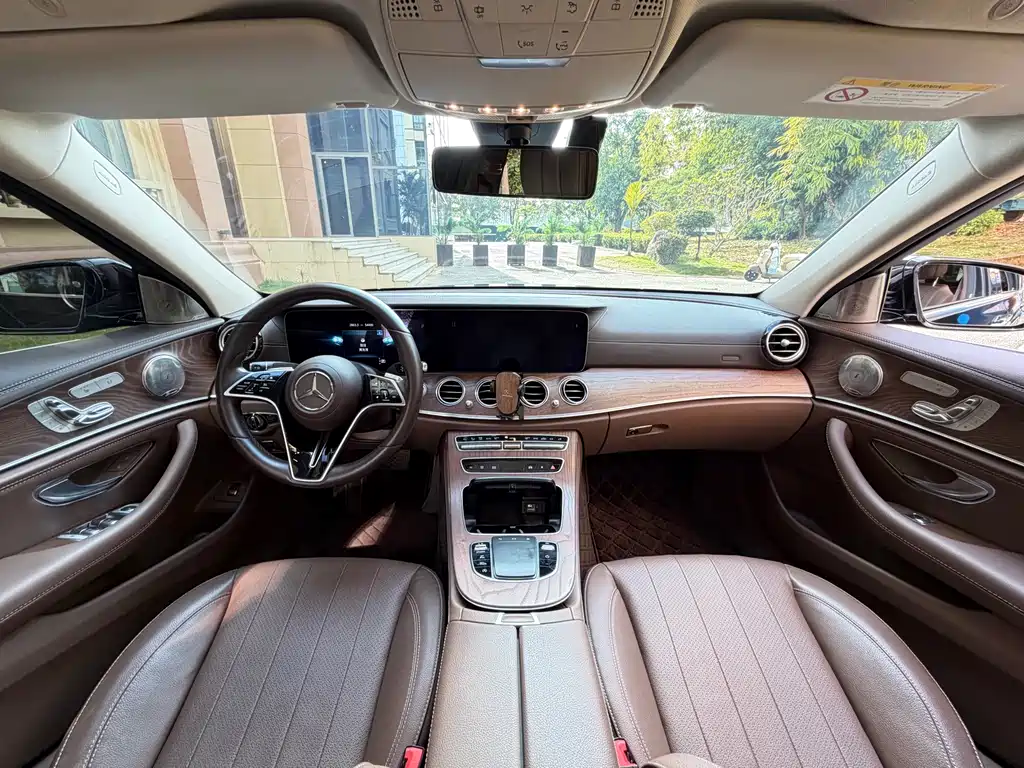 MERCEDES-BENZ E CLASS