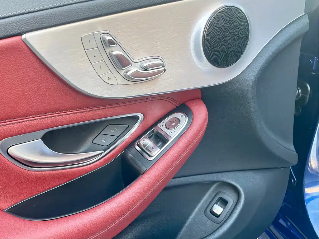 Mercedes-Benz C-Class (Import) — миниатюра 11
