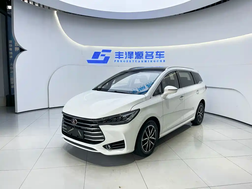 BYD MAX