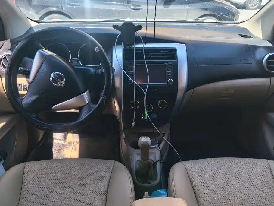 Nissan Livina — миниатюра 12