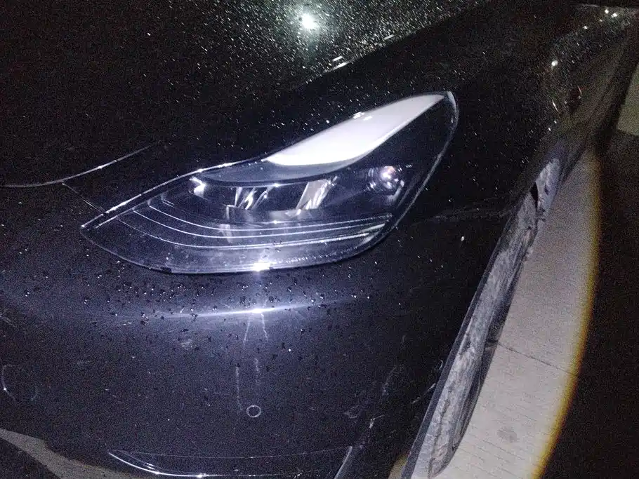 Tesla Model Y — миниатюра 5