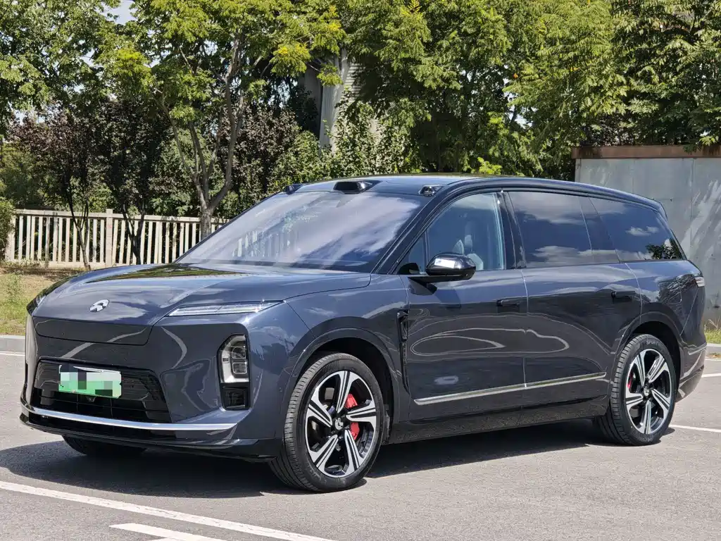 NIO ES8
