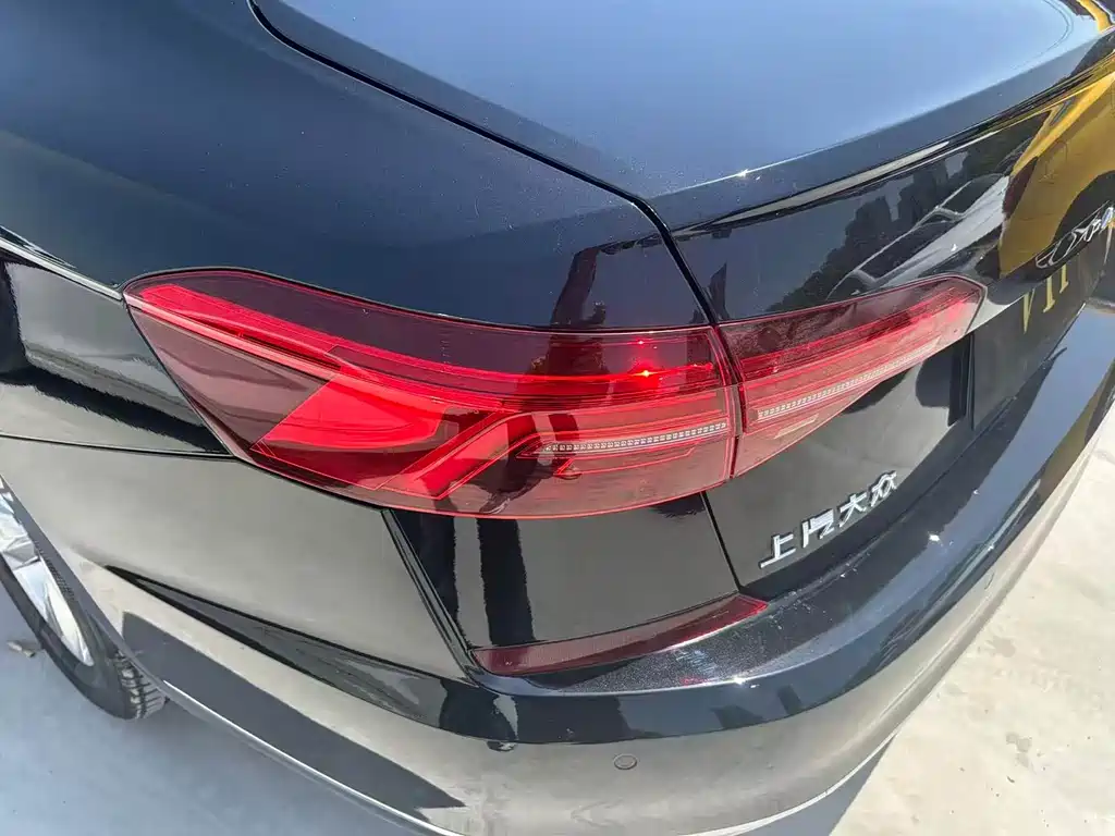 Volkswagen Passat 2021 280TSI