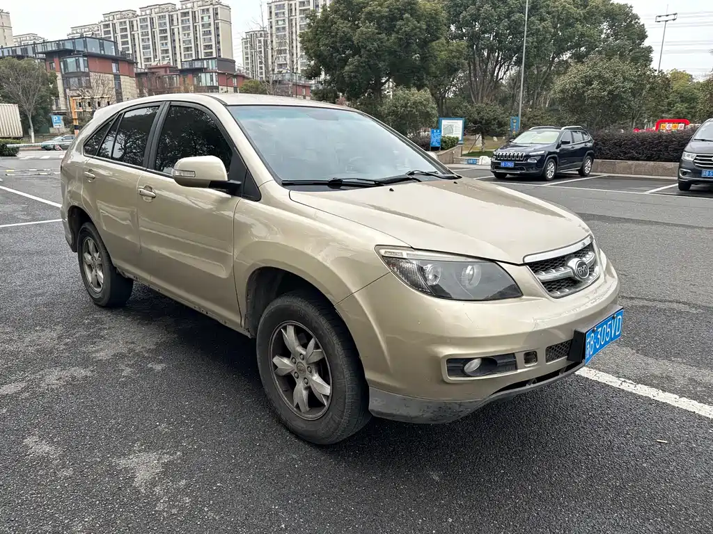 BYD S6 — миниатюра 3