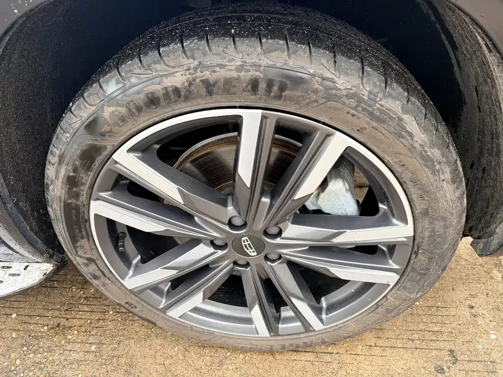Geely Monjaro L 2021 2.0TD AT Flagship