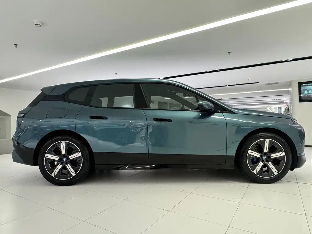 BMW iX — миниатюра 4