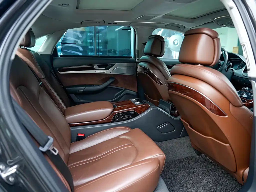 Audi A8 2011 A8L 3.0 TFSI quattro Luxury (245kW