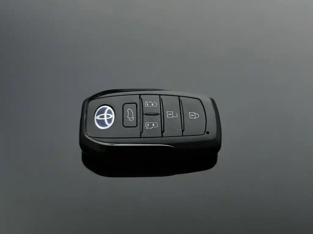 Toyota Sienna — миниатюра 19