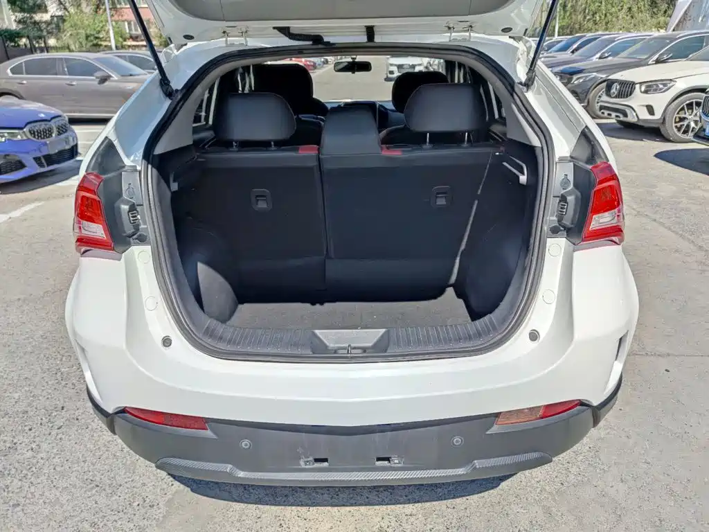 Luxgen U5 SUV — миниатюра 17