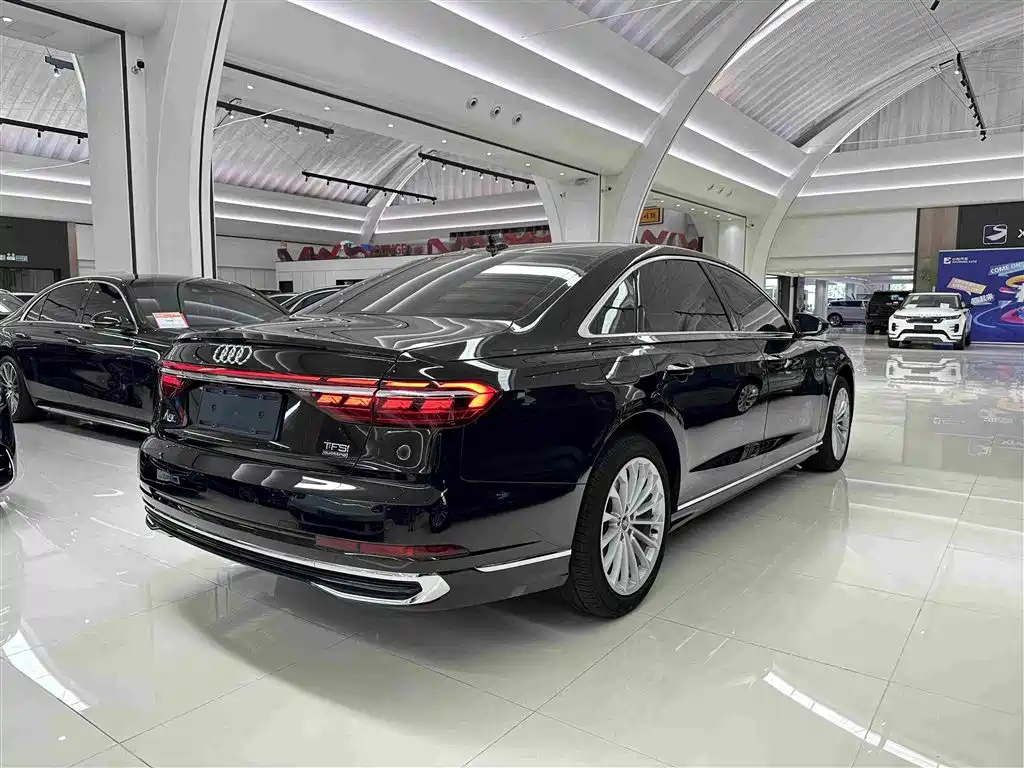 Audi A8 2023 A8L 45 TFSI quattro Luxury