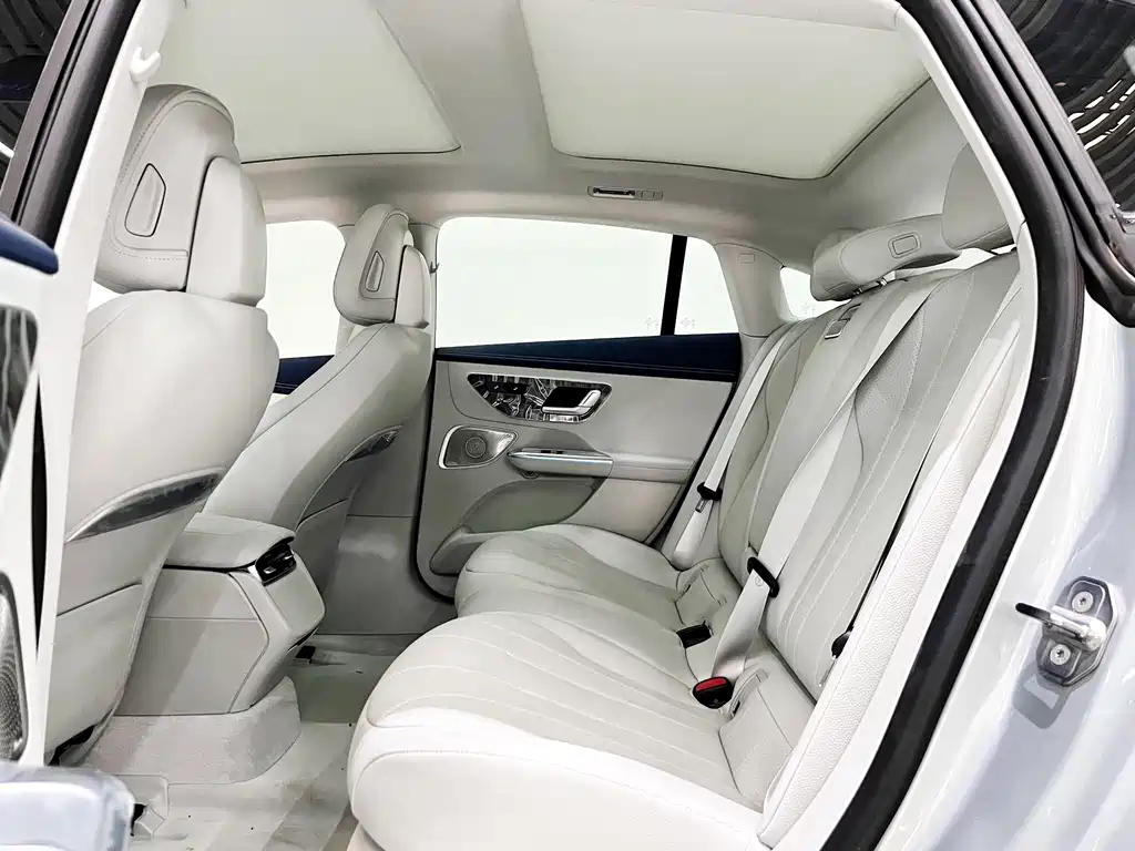 Mercedes-Benz EQE 2025 500 4MATIC