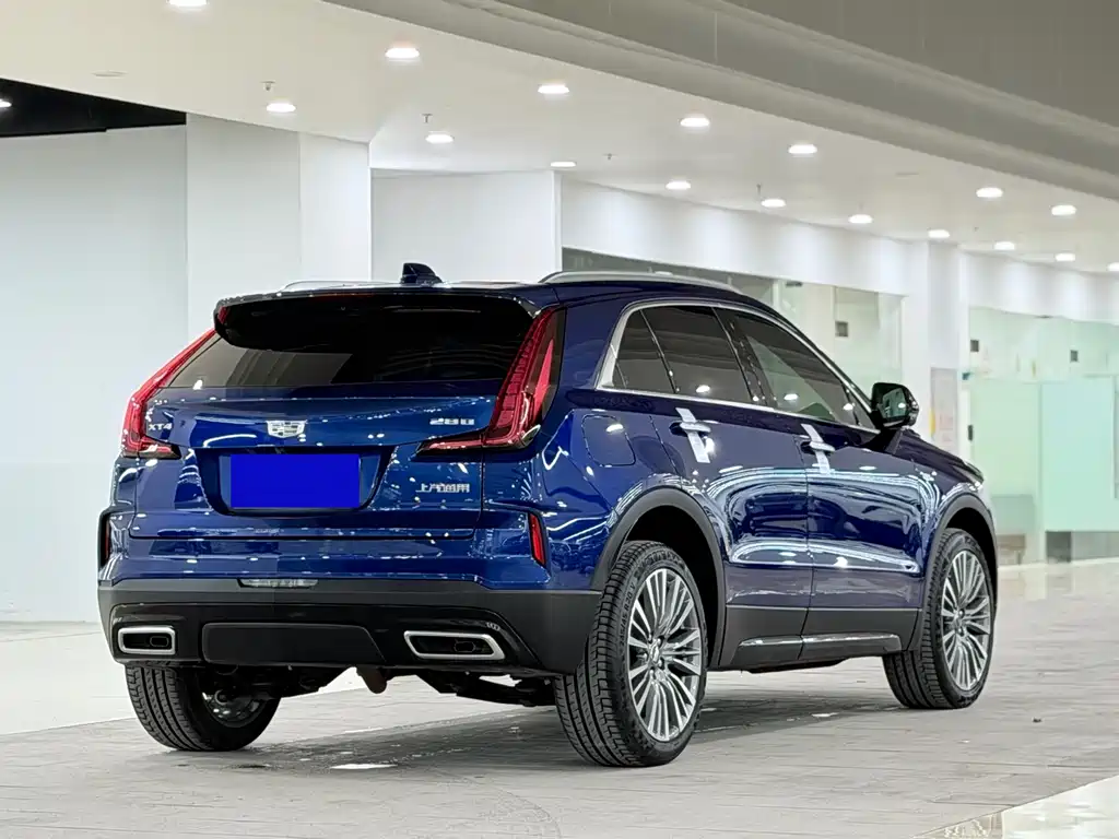 Cadillac XT4 — миниатюра 5