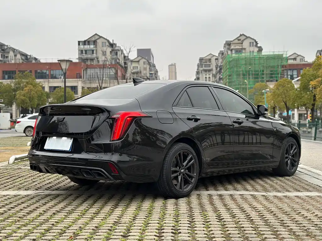CADILLAC CT4