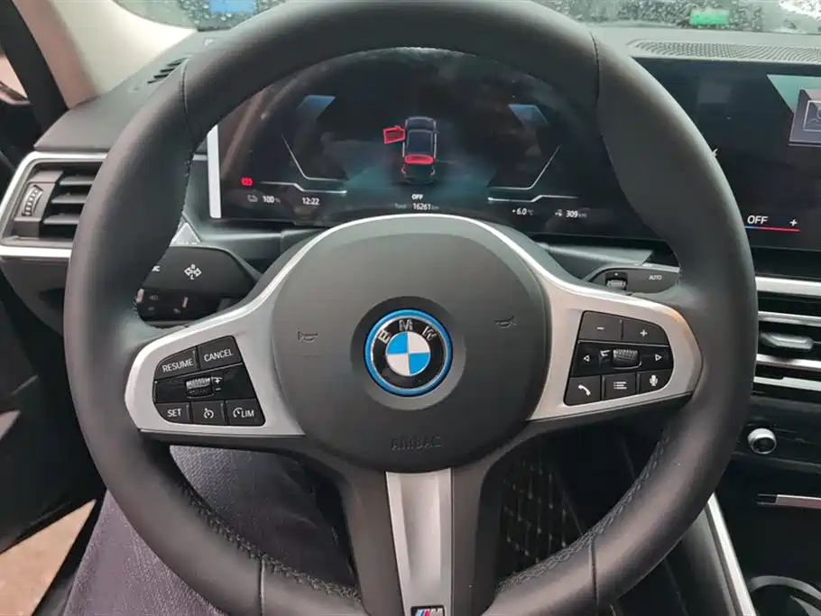 BMW I3