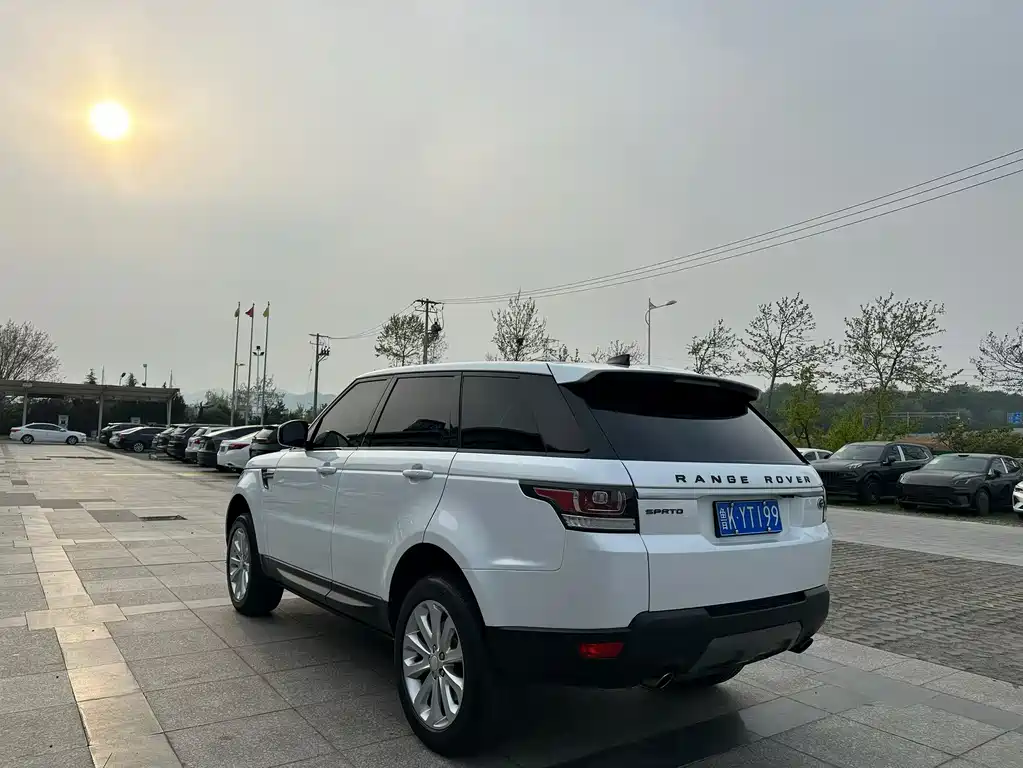 Land Rover Range Rover Sport 2017 3.0 SC V6 SE