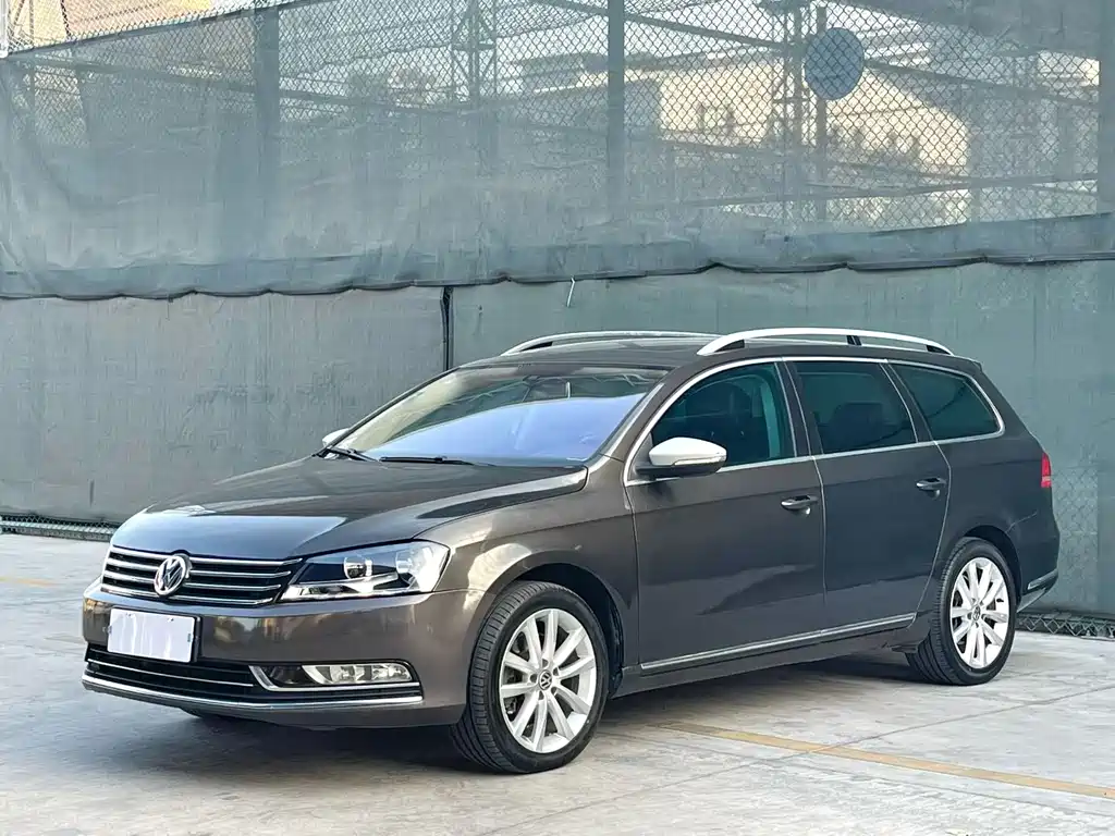 Volkswagen Magotan (Import) 2015