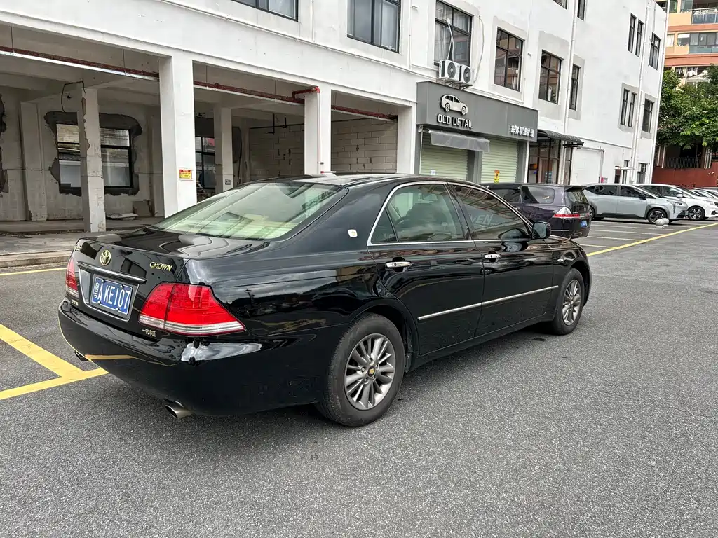 Toyota Crown 2005 3.0L Royal Saloon