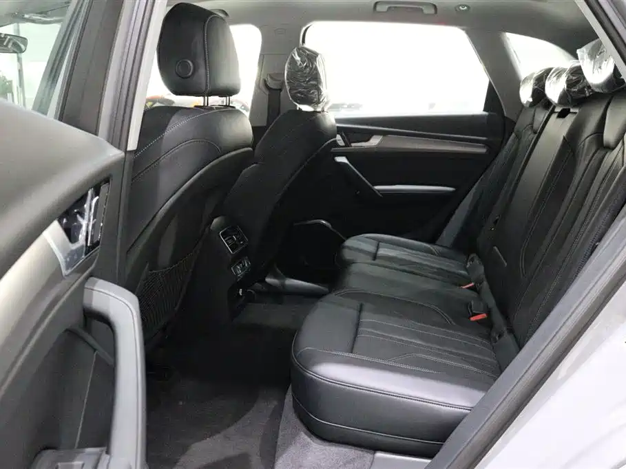 Audi Q5L 2025 40 TFSI Fashion