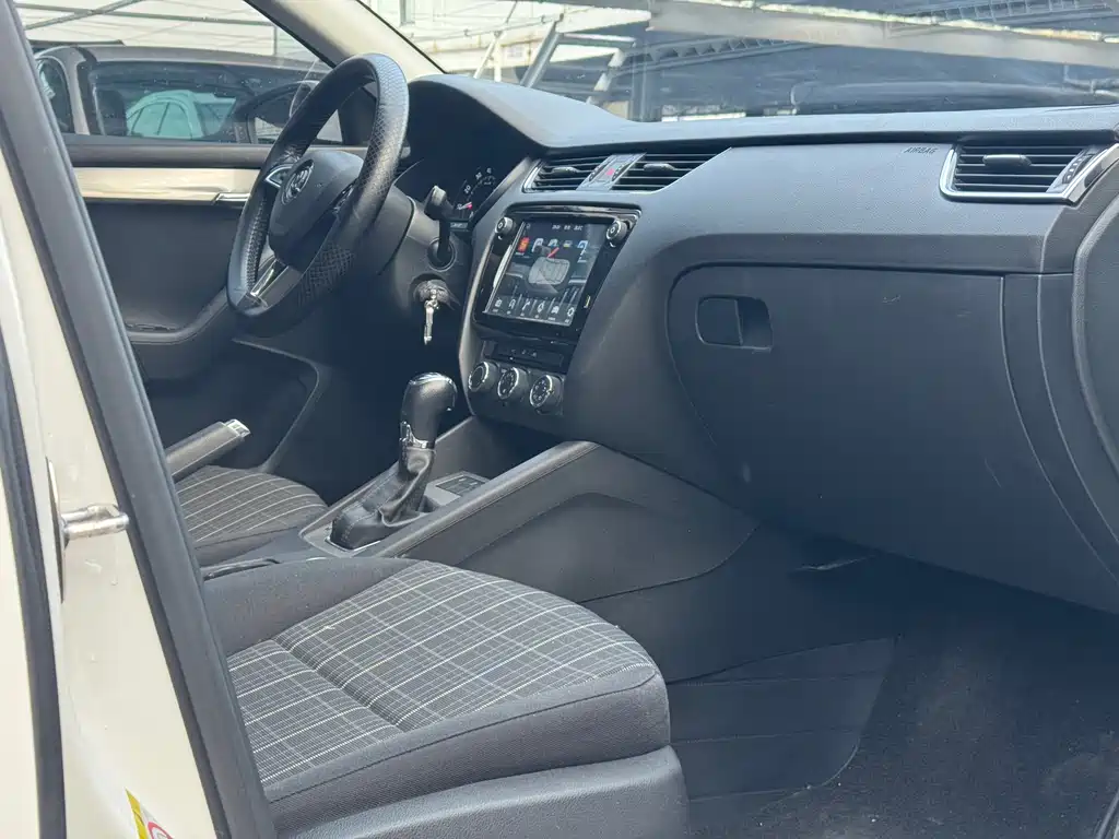 Skoda Octavia 2019 1.5L AT Comfort
