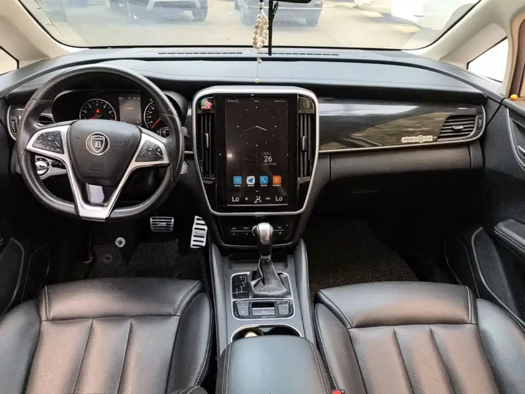 BYD MAX — миниатюра 10