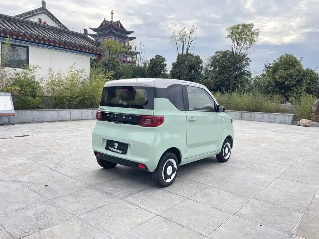Wuling MINIEV — миниатюра 9
