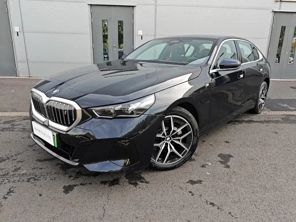 BMW i5