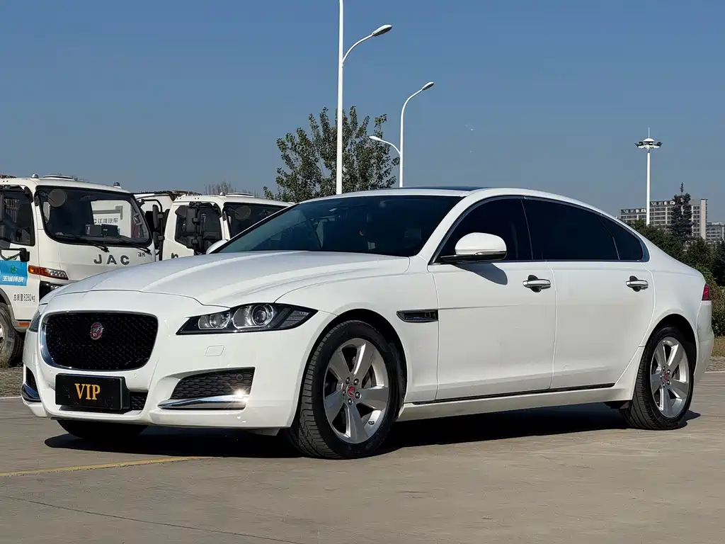 Jaguar XFL 2017