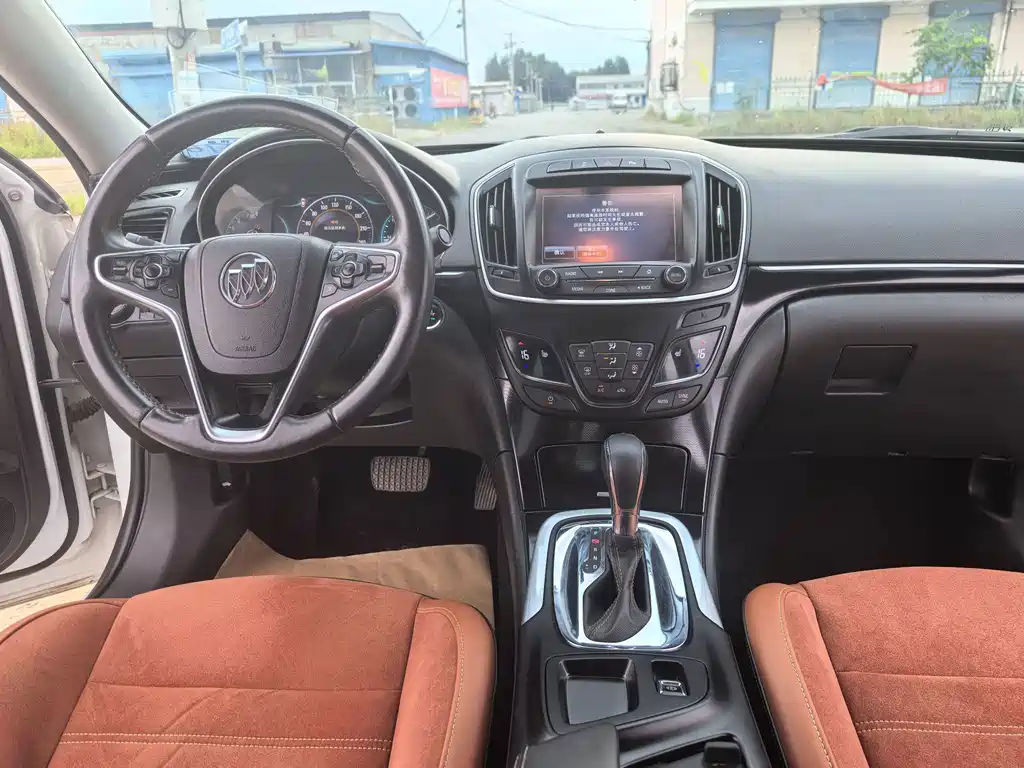 Buick Regal — миниатюра 12