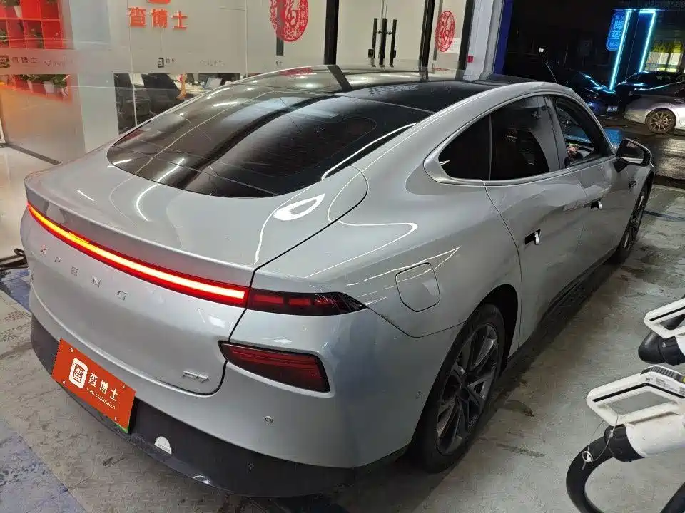 XPeng P7 — миниатюра 3